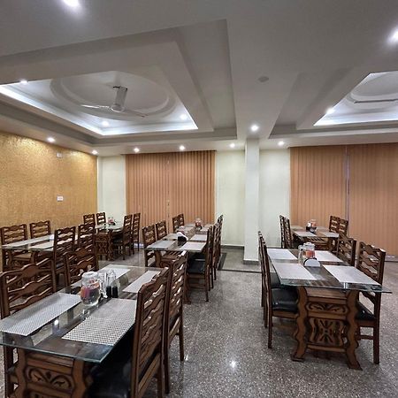 Отель Fair Mount, Airport Road, Humhama Srinagar Экстерьер фото