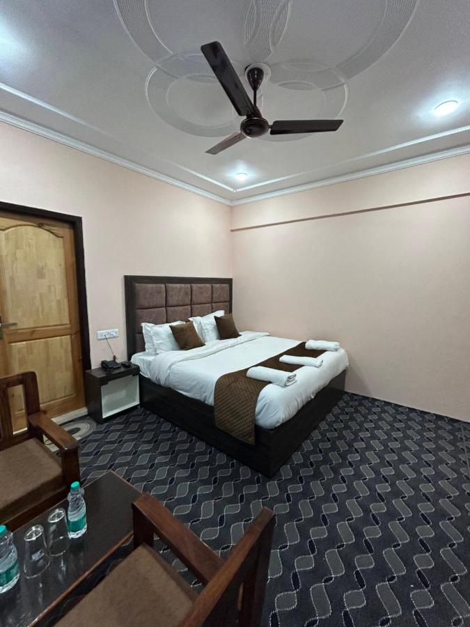 Отель Fair Mount, Airport Road, Humhama Srinagar Экстерьер фото